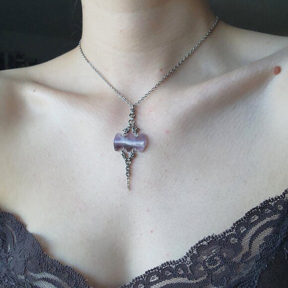 Gothic Victorian purple quartz chainmail necklace with a small silver chain - Picture 2 of 9